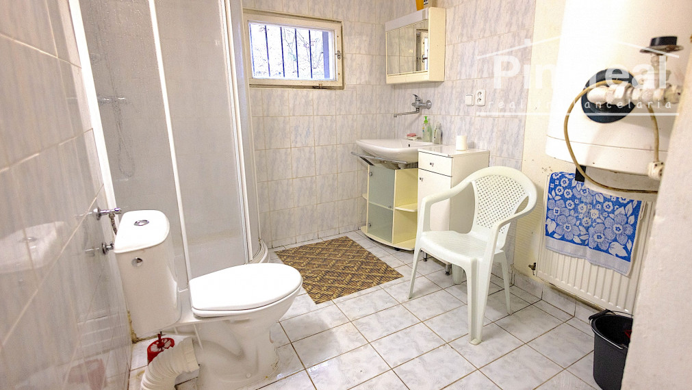 Chata, 3 podlažná, výborná a tichá lokalita pri Veľkej pláži