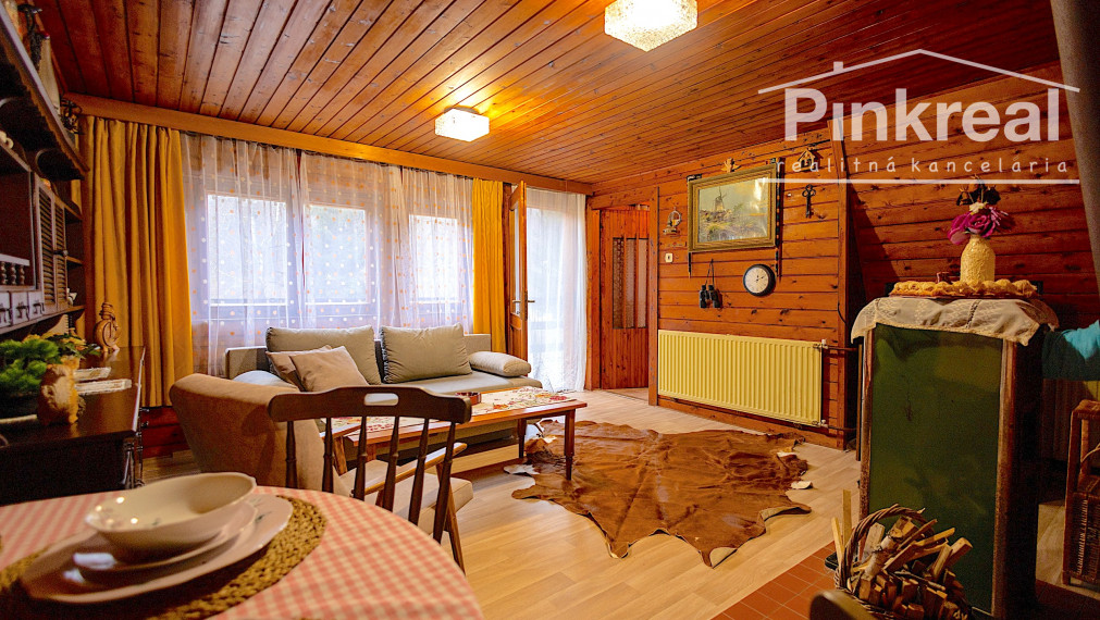 Chata, 3 podlažná, výborná a tichá lokalita pri Veľkej pláži