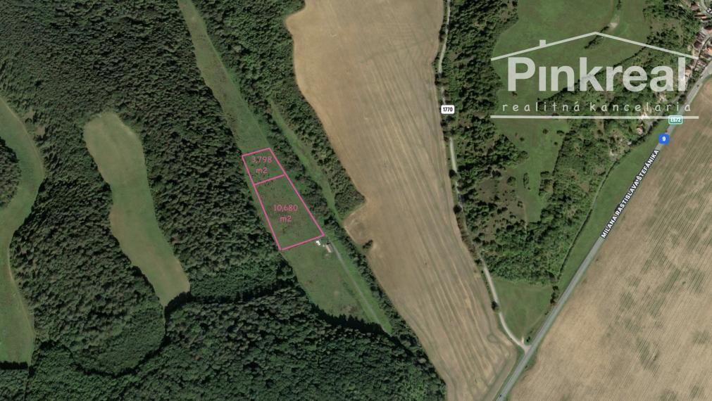 PINKREAL- Predaj rozľahlý, slnečný pozemok pri lese a potoku