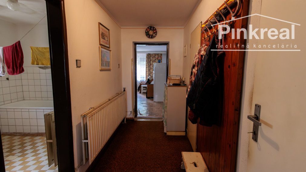 PINKREAL - RD Súlovce, 1 568 m² pri lese. Pokoj a príroda