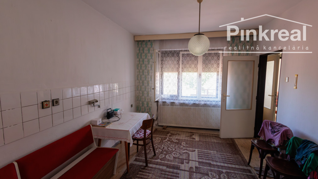 PINKREAL - RD Súlovce, 1 568 m² pri lese. Pokoj a príroda