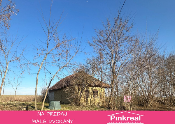 PINKREAL-na predaj, veľký, slnečný pozemok so starým domom