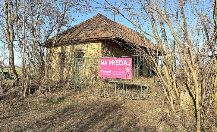 PINKREAL-na predaj, veľký, slnečný pozemok so starým domom - fotografia 2