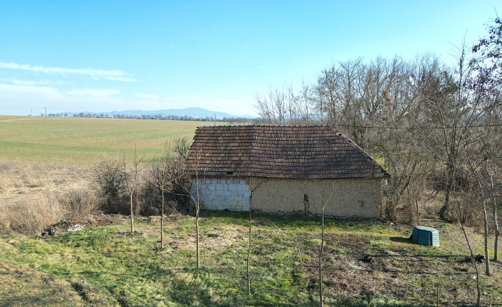 PINKREAL-na predaj, veľký, slnečný pozemok so starým domom - fotografia 6
